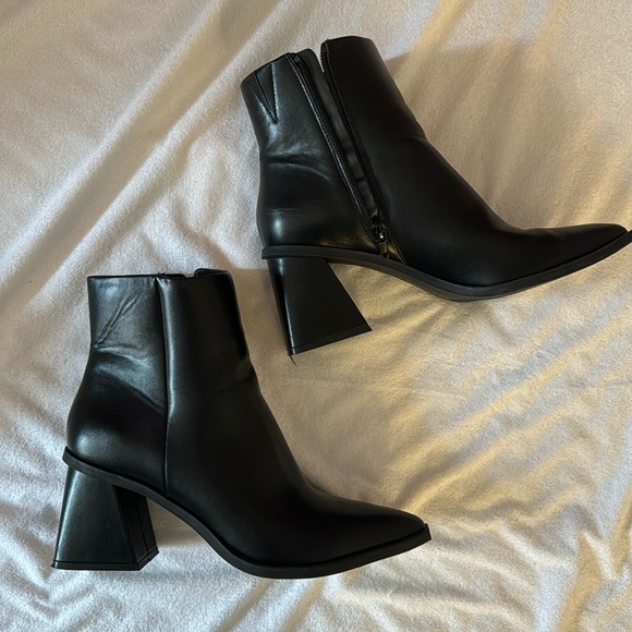 BP Loren pointed toe booties - Picture 1 of 5